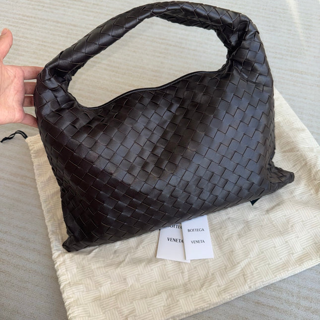 Bottega Veneta Hop Hobo Small Fondant Dark Chocolate Brown Leather 40cm