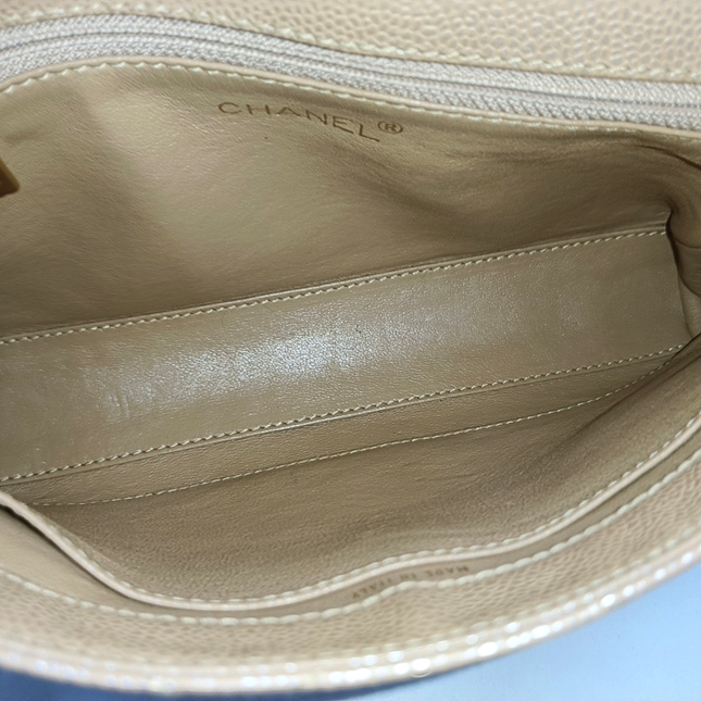 Chanel Vintage Beige Caviar Leather Shoulder Bag Gold Hardware