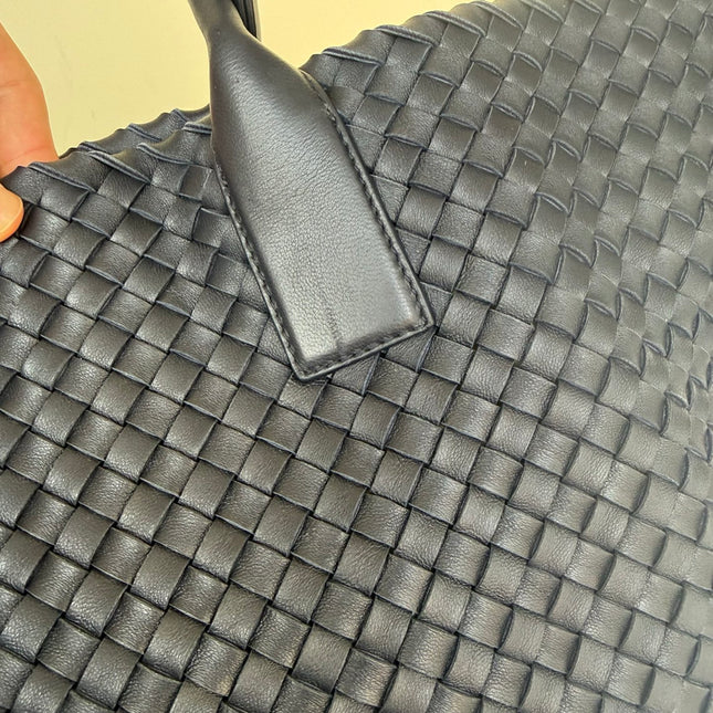 Bottega Veneta Reissued Cabat Intreccio Leather Tote Bag Navy 40cm
