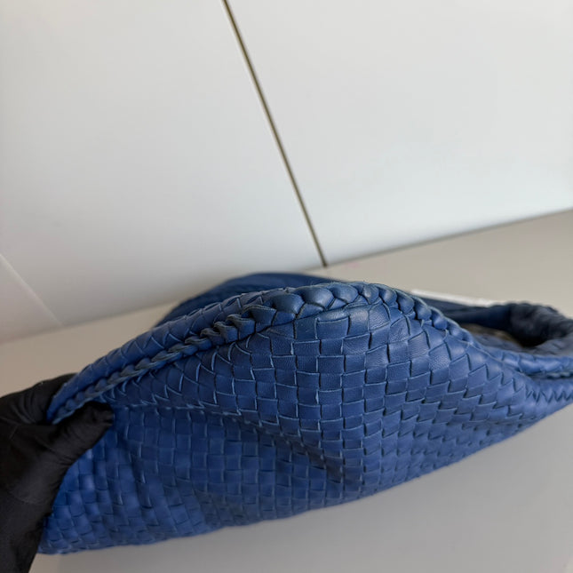 Bottega Veneta Veneta Hobo Maxi Dark Navy Intrecciato Leather 52cm