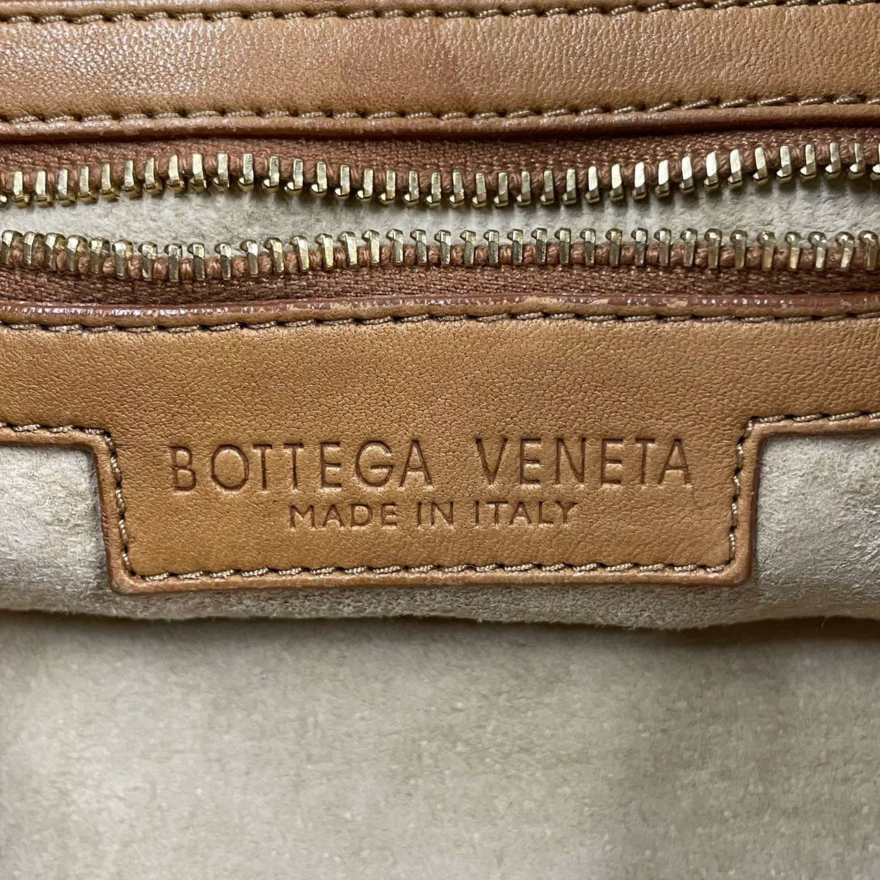 Bottega Veneta Veneta Hobo Camel Lambskin Leather 40cm