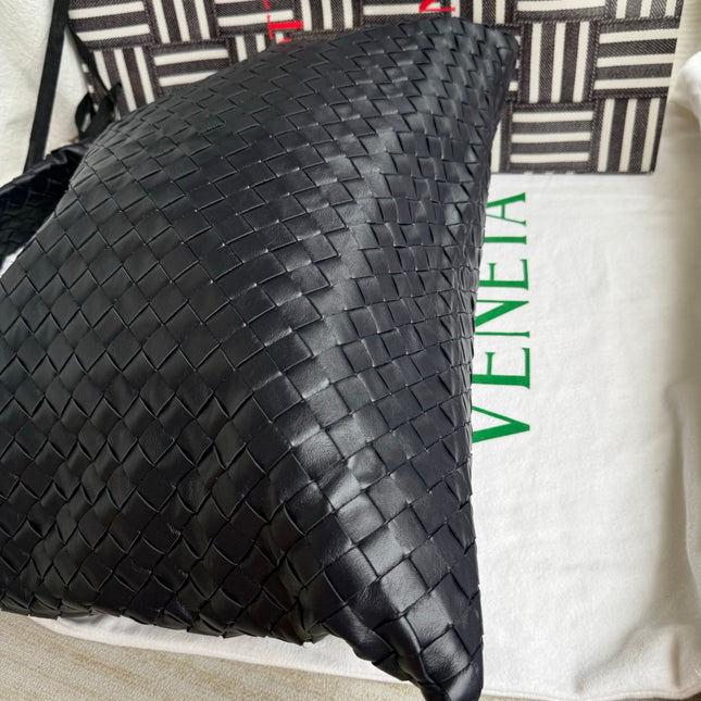 Bottega Veneta Hop Large Leather Navy Hobo Bag 55cm