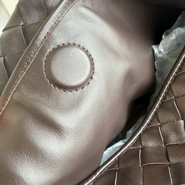 Bottega Veneta Hop Large Leather Fondant Chocolate Brown Hobo Bag