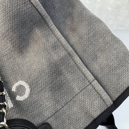 Verkauft Chanel Deauville Tote Medium White