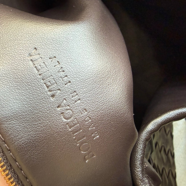 Bottega Veneta Hop Large Leather Fondant Chocolate Brown Hobo Bag