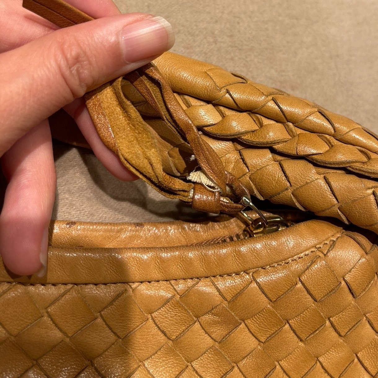 Bottega Veneta Veneta Hobo Camel Lambskin Leather 40cm