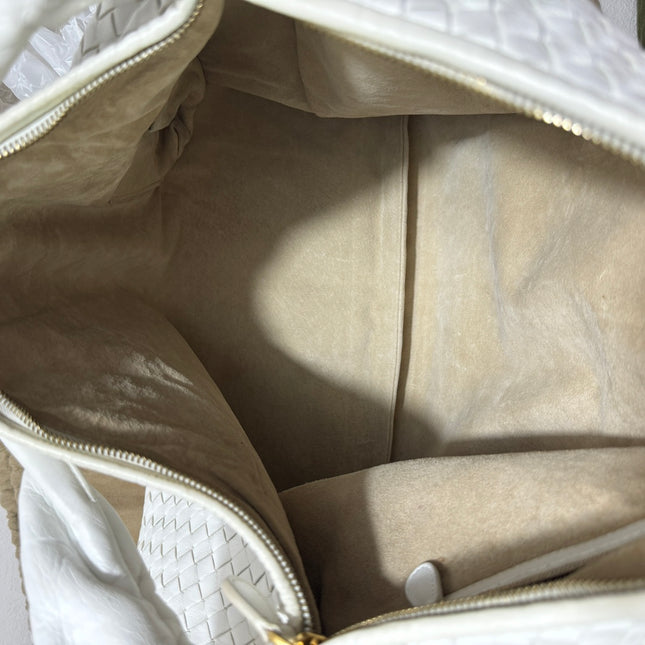 Sold Bottega Veneta Hobo Bag Large Leather Chalk White 51cm