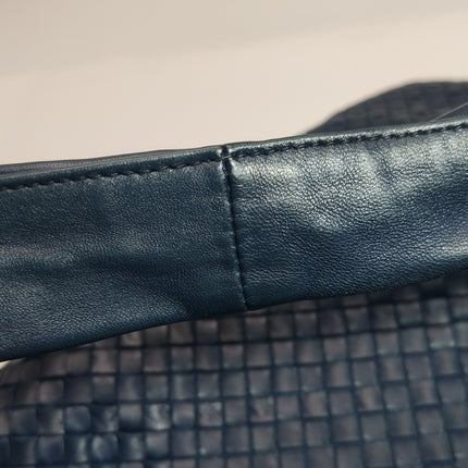 Bottega Veneta Veneta Hobo Maxi Navy Intrecciato Leather 51cm