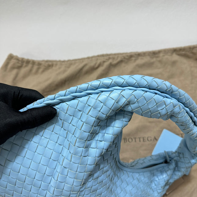 Sold Bottega Veneta Veneta Hobo Medium Baby Blue Intrecciato Leather Bag 43cm
