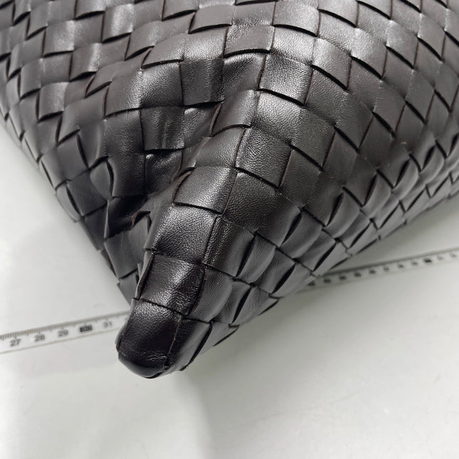 Bottega Veneta Hop Large Leather Fondant Chocolate Brown Hobo Bag