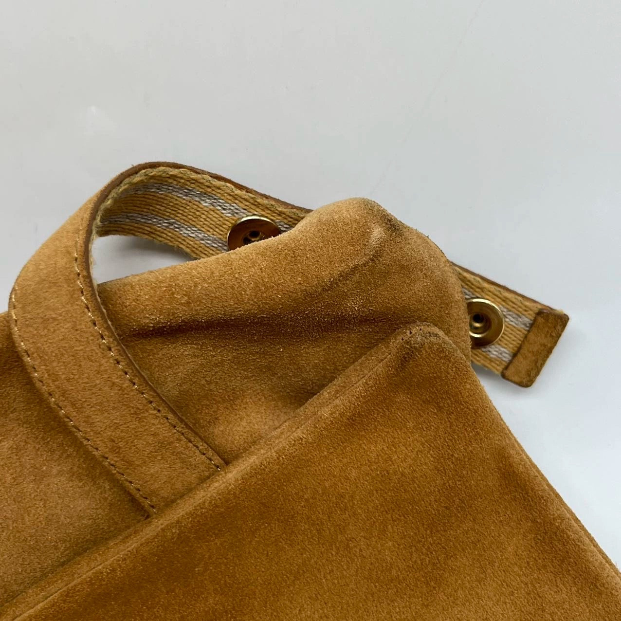 Bottega Veneta Maxi Messenger Bag Suede Leather Tan