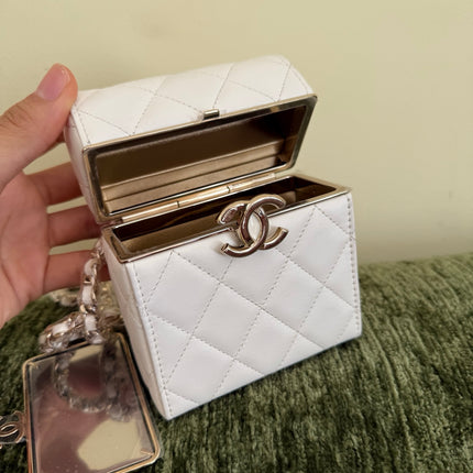 Chanel 22p Mini White Quilted Lambskin Box Clutch Crossbody Bag