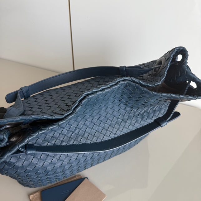 Bottega Veneta Garda Shoulder Bag Intrecciato Nappa Leather Navy Large 33cm