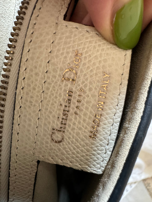 Dior Saddle Medium 2019 White Grained Leather Handbag