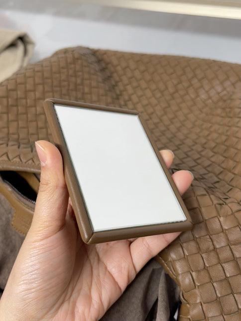 Bottega Veneta Belly Hobo Milk Chocolate Brown Maxi 50cm Intrecciato Leather