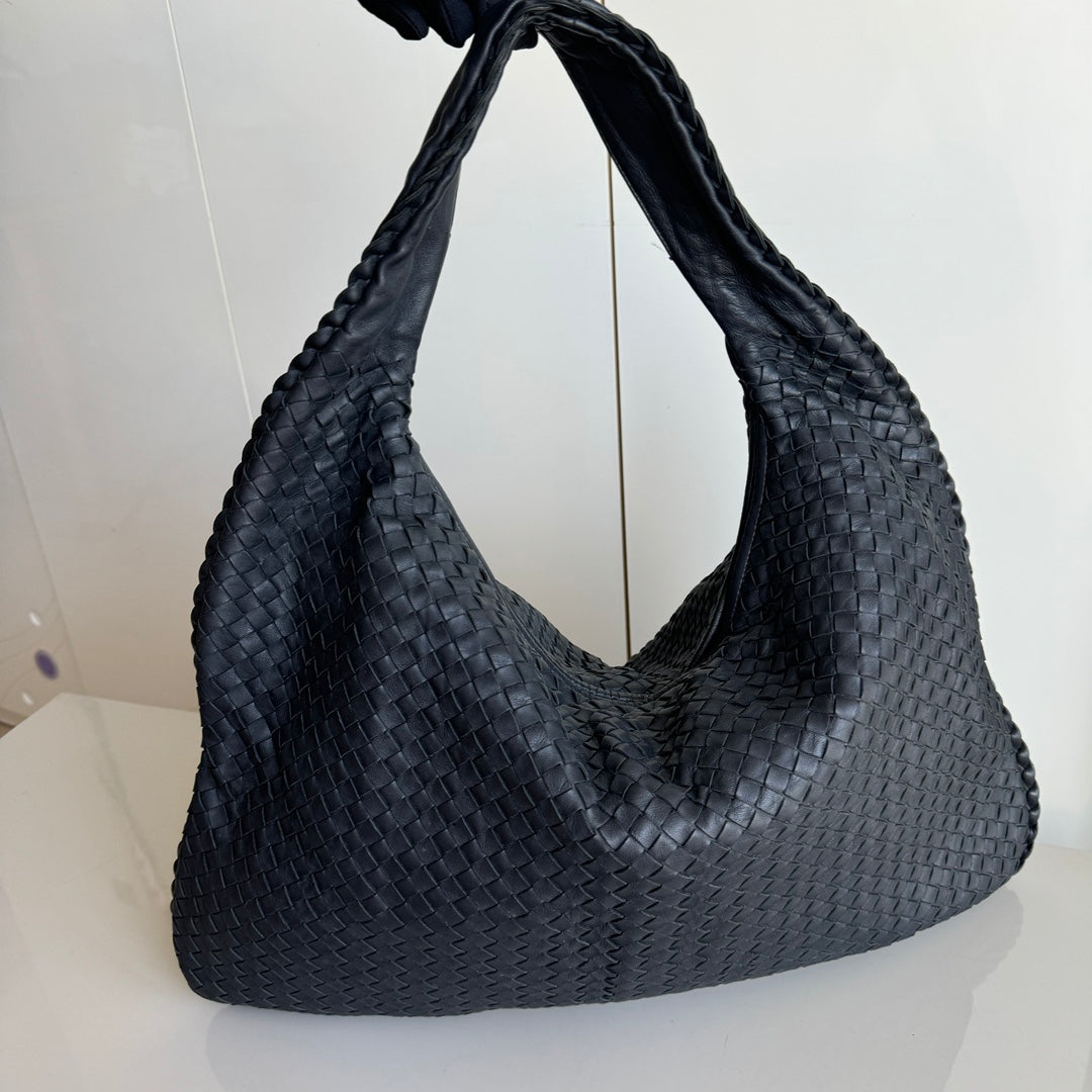 Bottega Veneta Veneta Hobo Large Black 54cm Lambskin Leather-Luxbags