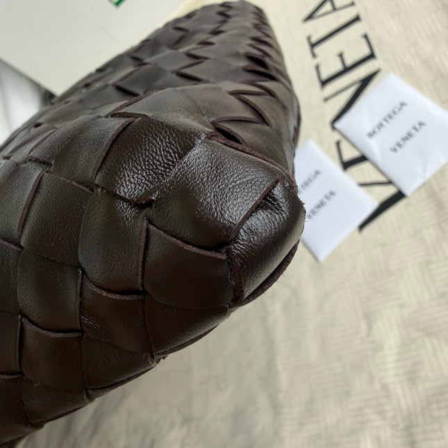 Bottega Veneta Hop Large Leather Fondant Chocolate Brown Hobo Bag
