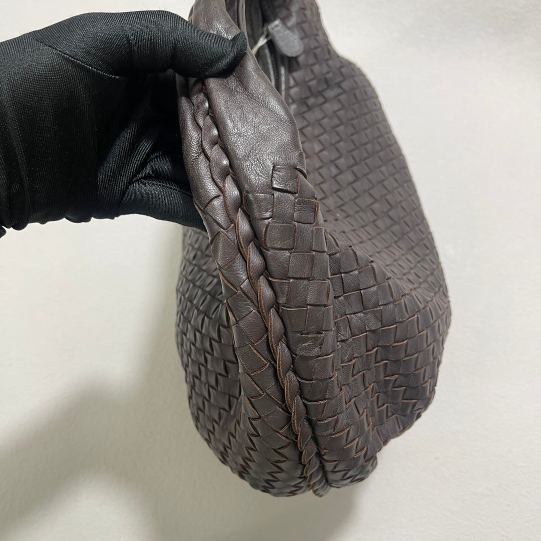 Sold Bottega Veneta Belly Hobo Intrecciato Lambskin Leather Milk Chocolate Brown Medium 40cm