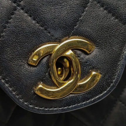 Chanel Classic Flap Vintage Medium Black Lambskin Leather 24k Gold Hardware 1986-1988