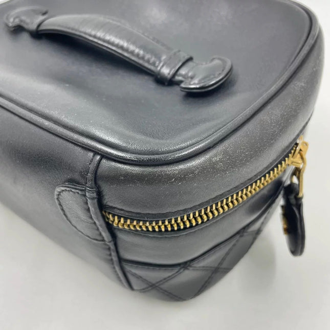 Chanel Vanity Case 1991-1994 Calfksin Leather Black Zip Opening Makeup Bag