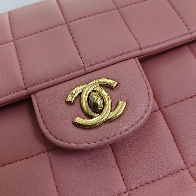 Chanel East West Chocolate Bar Light Pink Leather Gold Hardware Vintage