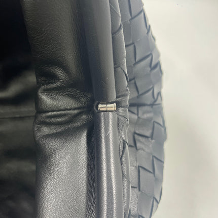 Bottega Veneta Pouch Large Intrecciato Black Calfskin Leather Clutch