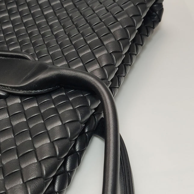Bottega Veneta XXL Snap Tote Black Intrecciato Leather With Pouch