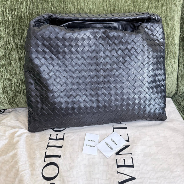 Bottega Veneta Hop Large Leather Black Hobo Bag