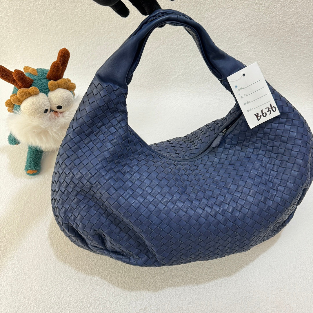 Bottega Veneta Belly Hobo Intrecciato Navy Large 47cm