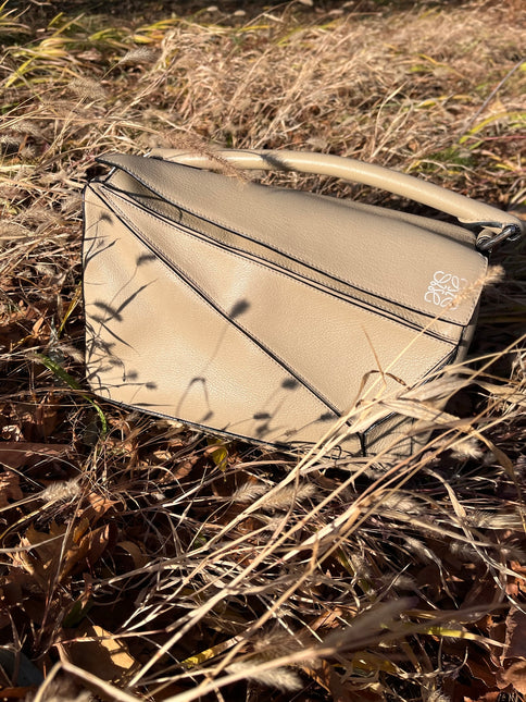 Sold Loewe Puzzle Crossbody Bag Medium Beige Leather-Luxbags