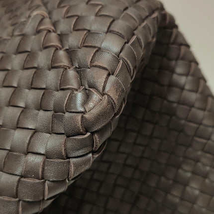 Bottega Veneta Cabat Tote Intreccio Leather Milk Chocolate Brown 40cm