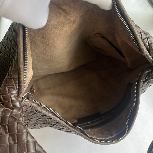 Bottega Veneta Veneta Hobo Intrecciato Dark Chocolate Brown Medium Lambskin Leather 47cm