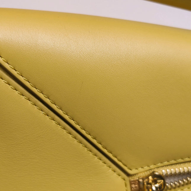 Loewe x Howl's Moving Castle Studio Ghibli Puzzle Small Yellow Dog