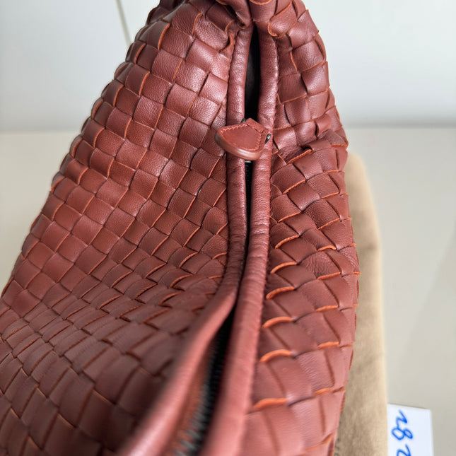 Bottega Veneta Veneta Hobo Leather Medium Burgundy Brick Red 40cm