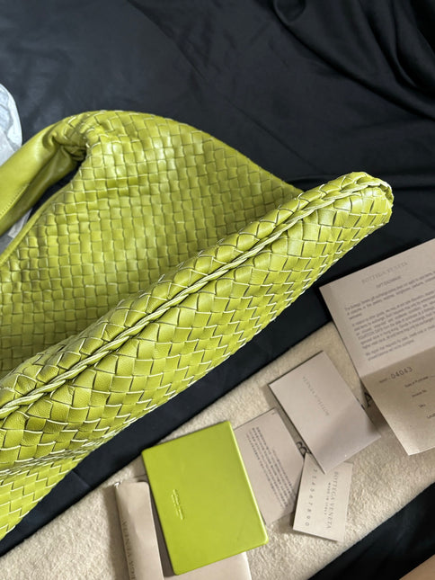 Bottega Veneta Veneta Hobo Maxi Avocado Green Intrecciato Leather Bag 50cm
