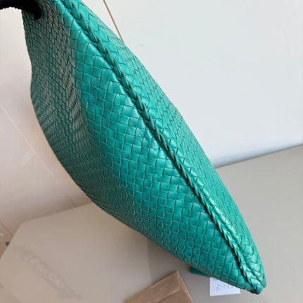 Bottega Veneta Veneta Hobo Maxi Green Intrecciato Leather Bag 51cm
