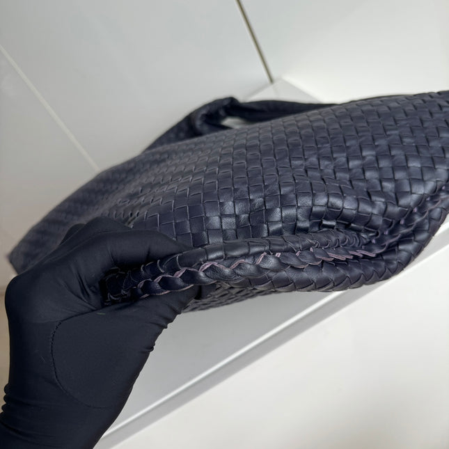 Sold Bottega Veneta Veneta Hobo Maxi Navy Intrecciato Leather Bag 51-53cm