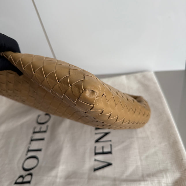 Bottega Veneta Hop Hobo Medium Leather Nutty Brown