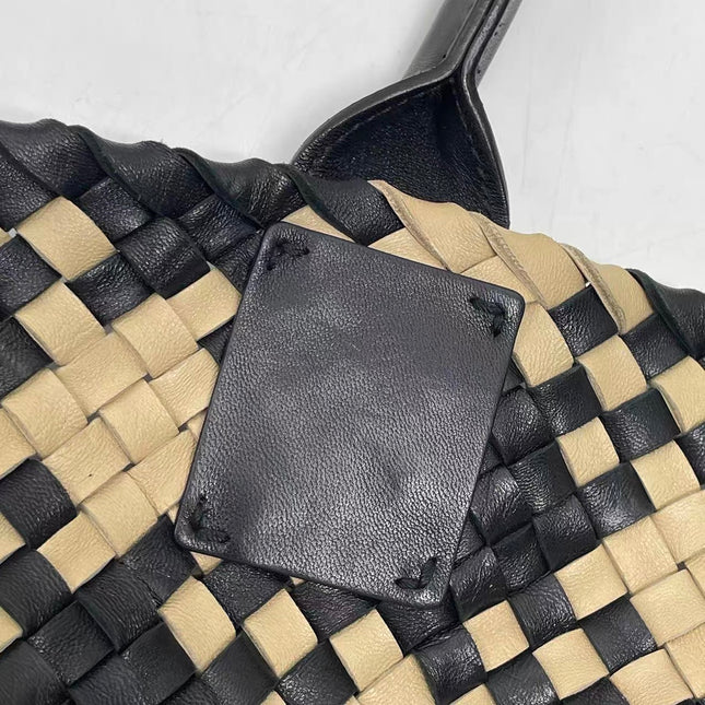 Bottega Veneta Cabat Tote Intrecciato Black and Beige Leather
