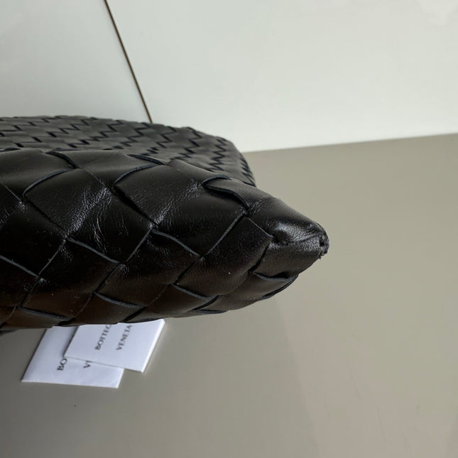 Bottega Veneta Hop Large Leather Black Hobo Bag