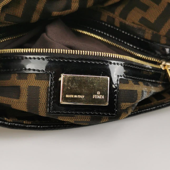 Fendi Baguette 1997 Beige Canvas Zucca Embossed with Zucca Interior