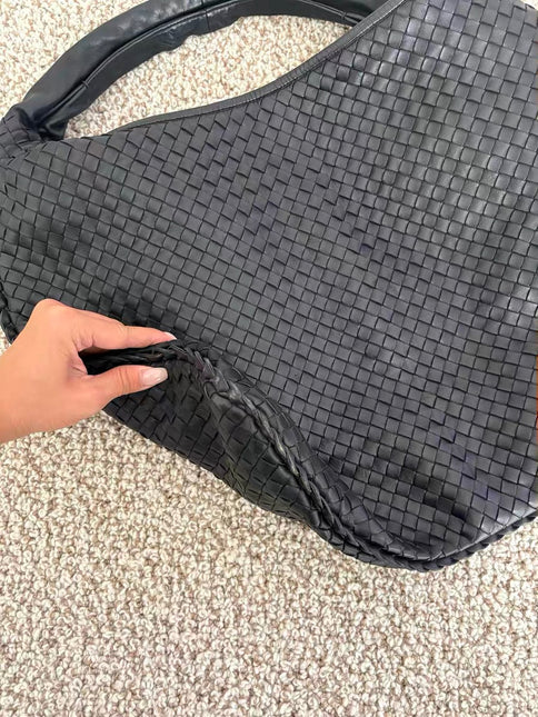 Bottega Veneta Veneta Hobo Maxi Black Leather 52-54cm