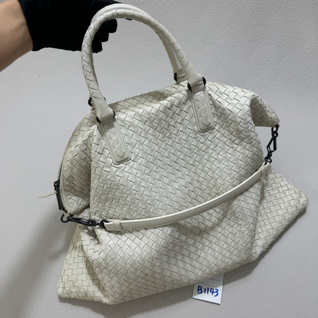 Bottega Veneta Maxi Convertible Tote Bag White Leather Two-way Carry 50cm