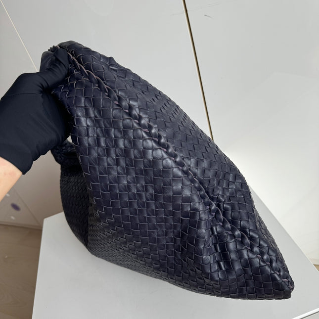 Sold Bottega Veneta Veneta Hobo Maxi Navy Intrecciato Leather Bag 51-53cm