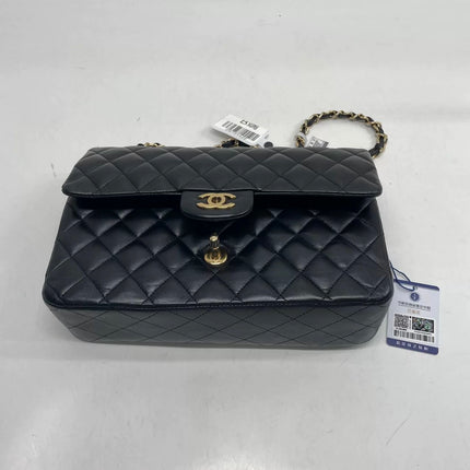 Chanel Classic Flap Medium 2015 Black Lambskin Leather Gold Hardware