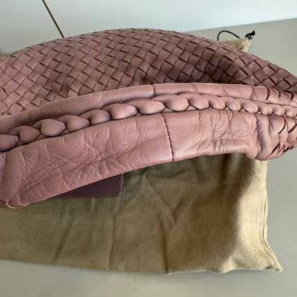 Bottega Veneta Veneta Leather Hobo Small Nude Dirty Pink 40cm