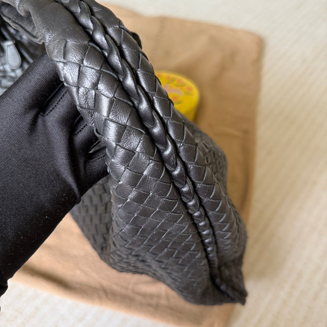 Bottega Veneta Veneta Intrecciato Hobo Bag Medium Black Leather 47cm