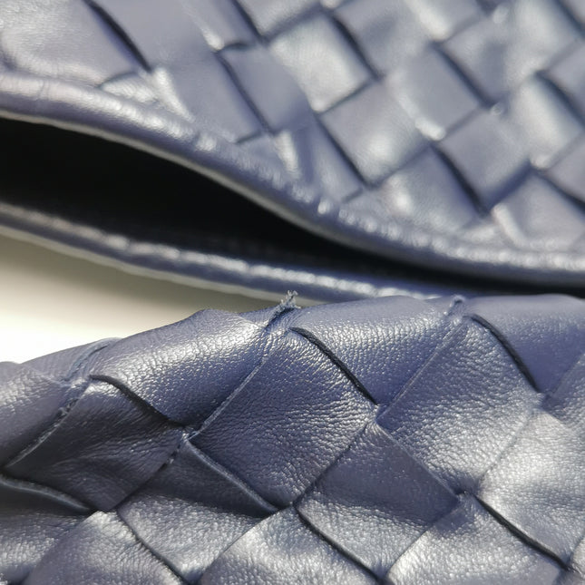 Bottega Veneta Hop Hobo Medium Leather Navy 46cm