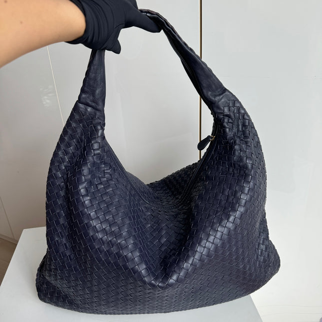 Bottega Veneta Veneta Hobo Maxi Navy Intrecciato Leather Bag 51-53cm-Luxbags