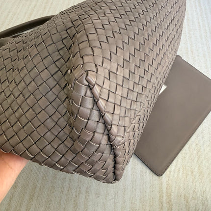 Bottega Veneta Cabat Large Intreccio Leather Tote Bag Grey 40-43cm